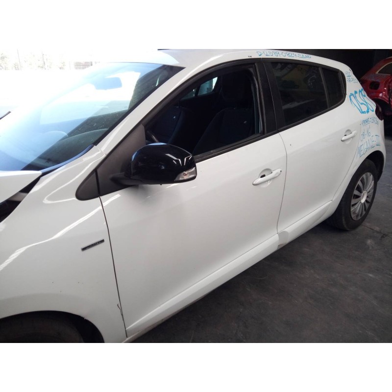 Recambio de puerta delantera izquierda para renault megane iii berlina 5 p limited referencia OEM IAM   