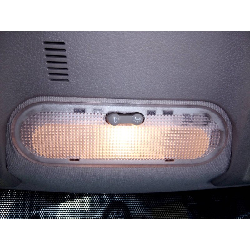 Recambio de luz interior para dacia dokker express ambiance referencia OEM IAM   