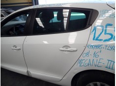 Recambio de puerta trasera izquierda para renault megane iii berlina 5 p limited referencia OEM IAM    2