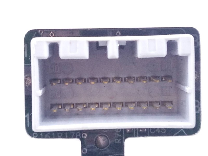 Recambio de cuadro instrumentos para ssangyong rexton rx 270 plus / 270 xdi plus referencia OEM IAM 8022008202  E3-A3-20-4