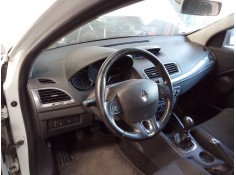 Recambio de salpicadero para renault megane iii berlina 5 p limited referencia OEM IAM    2