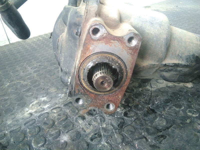 Recambio de diferencial delantero para ssangyong rexton rx 270 plus / 270 xdi plus referencia OEM IAM YFBA51122562C  P1-A3-35