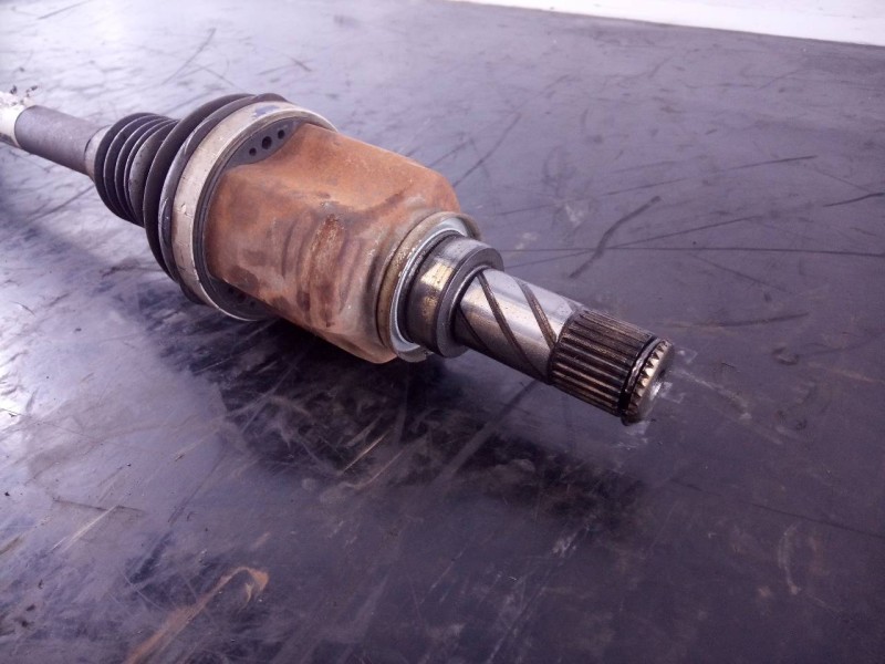 Recambio de transmision delantera izquierda para renault megane iii berlina 5 p limited referencia OEM IAM 391013387R  P1-A6-39