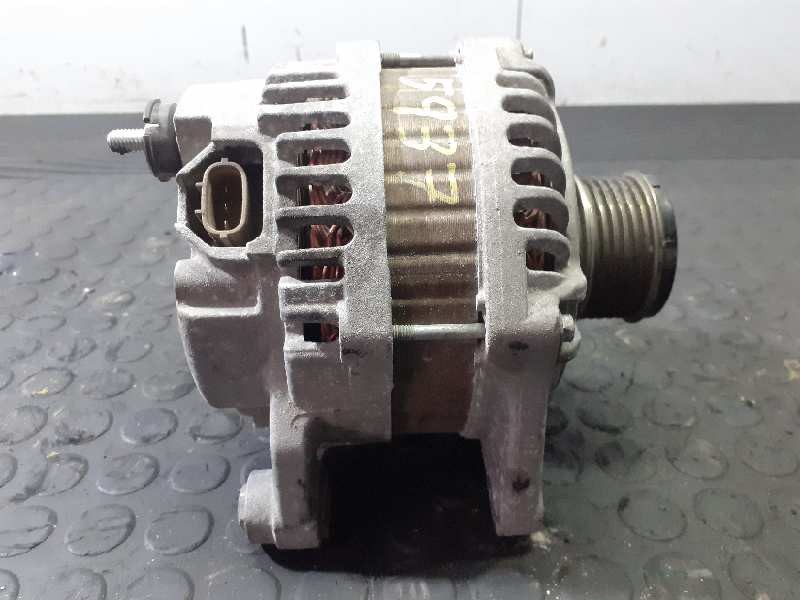 Recambio de alternador para nissan nv 200 (m20) kombi comfort referencia OEM IAM 231003VD1A  P3-B6-3-1