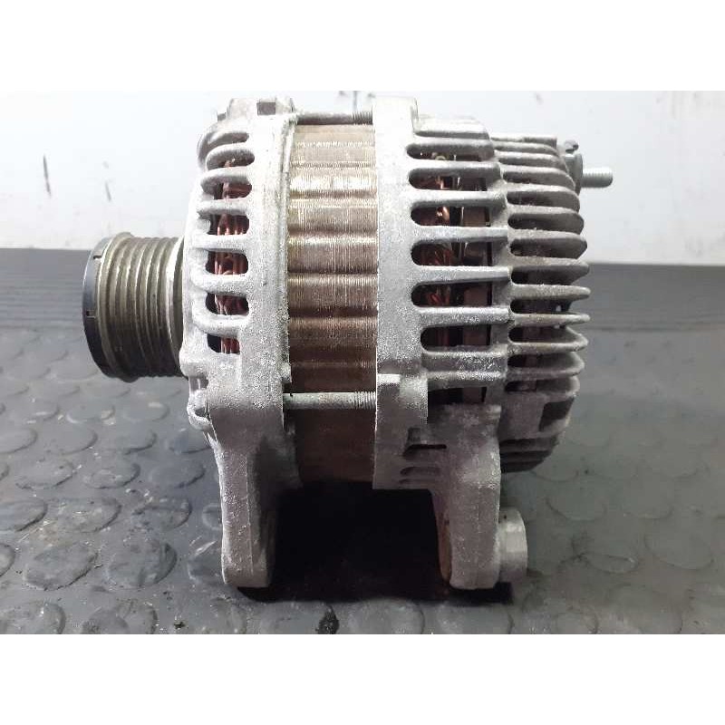 Recambio de alternador para nissan nv 200 (m20) kombi comfort referencia OEM IAM 231003VD1A  P3-B6-3-1