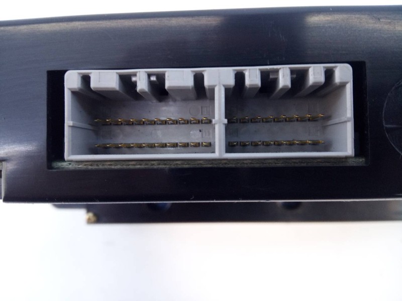 Recambio de mando climatizador para ssangyong rexton rx 270 plus / 270 xdi plus referencia OEM IAM 6870008510  E3-A3-18-4