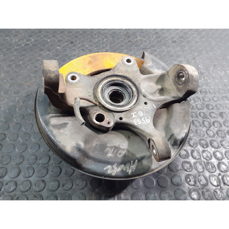 Recambio de mangueta delantera izquierda para ssangyong rexton rx 270 plus / 270 xdi plus referencia OEM IAM   P1-A4-14