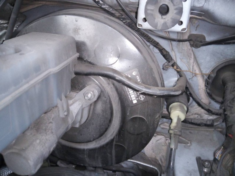 Recambio de servofreno para dacia dokker express ambiance referencia OEM IAM 472107999R  