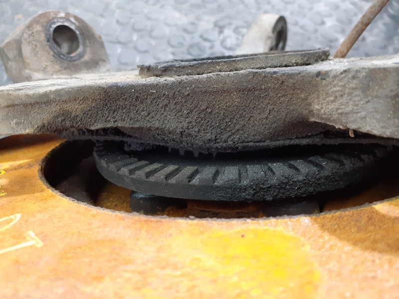 Recambio de mangueta delantera izquierda para ssangyong rexton rx 270 plus / 270 xdi plus referencia OEM IAM   P1-A4-14