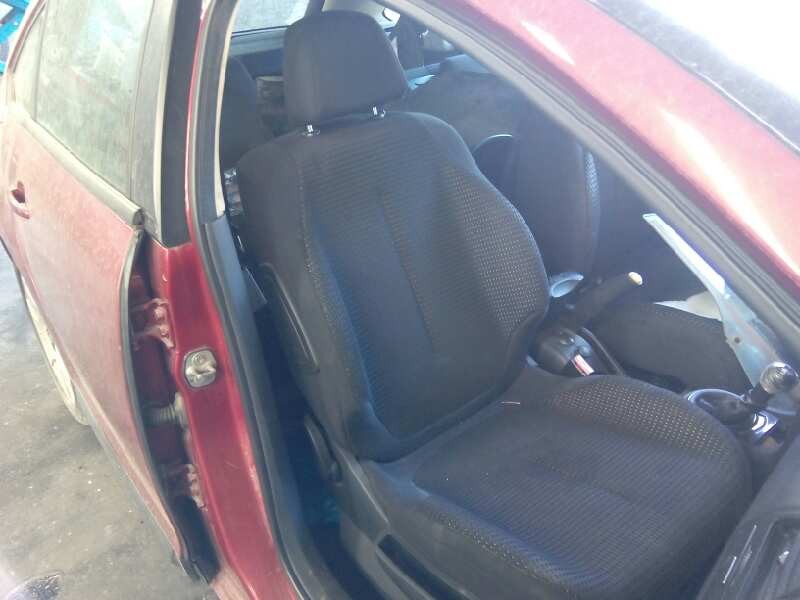 citroen c4 berlina del año 2006