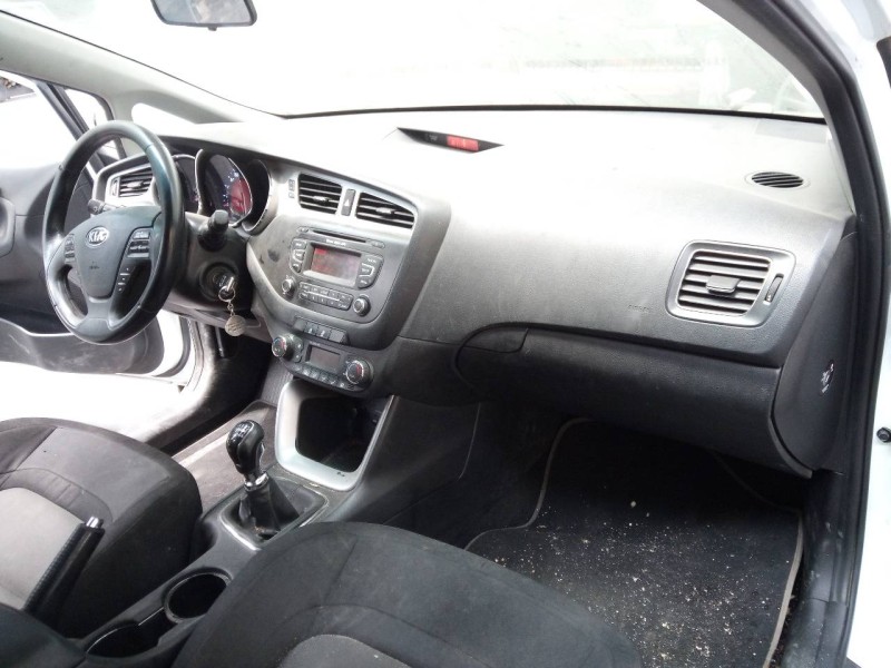 Recambio de kit airbag para kia cee´d drive referencia OEM IAM 95910A2320  