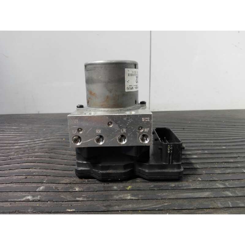 Recambio de abs para hyundai i40 style blue referencia OEM IAM 589203Z570 01115386AAA P3-A8-29-2