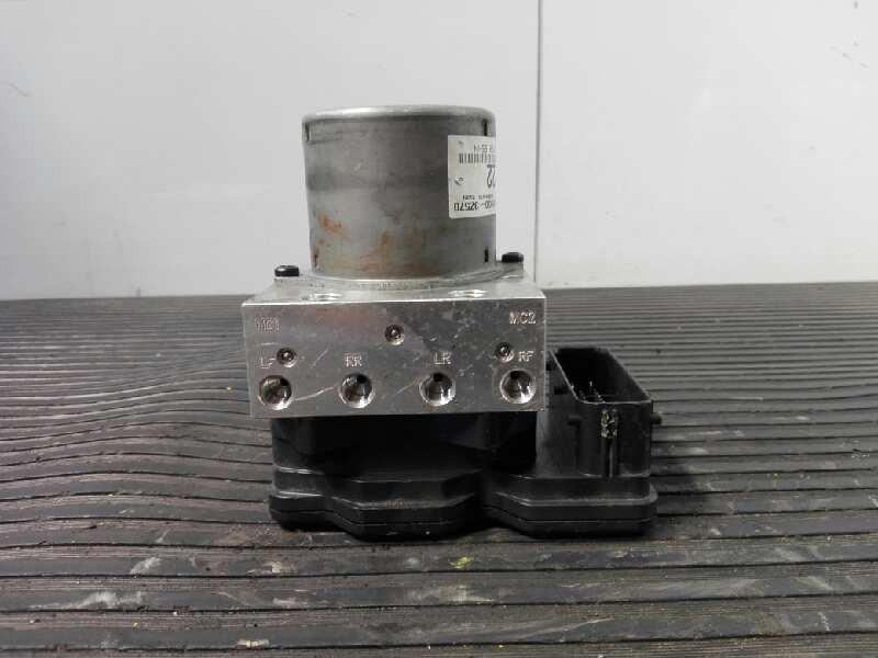 Recambio de abs para hyundai i40 style blue referencia OEM IAM 589203Z570 01115386AAA P3-A8-29-2