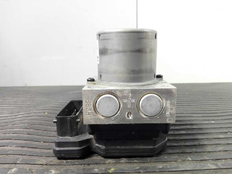 Recambio de abs para hyundai i40 style blue referencia OEM IAM 589203Z570 01115386AAA P3-A8-29-2