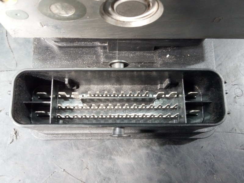 Recambio de abs para land rover evoque hse referencia OEM IAM 10091532383 10022008644 P3-A8-14-3