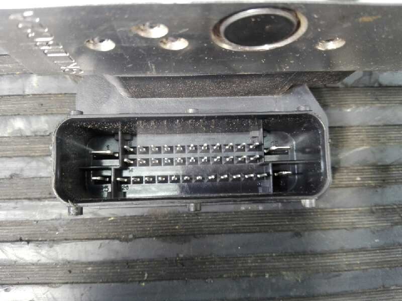 Recambio de abs para hyundai i40 style blue referencia OEM IAM 589203Z570 01115386AAA P3-A8-29-2