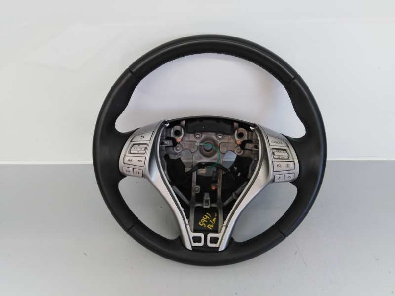 Recambio de volante para nissan pulsar (c13) acenta referencia OEM IAM   E2-A4-44-1