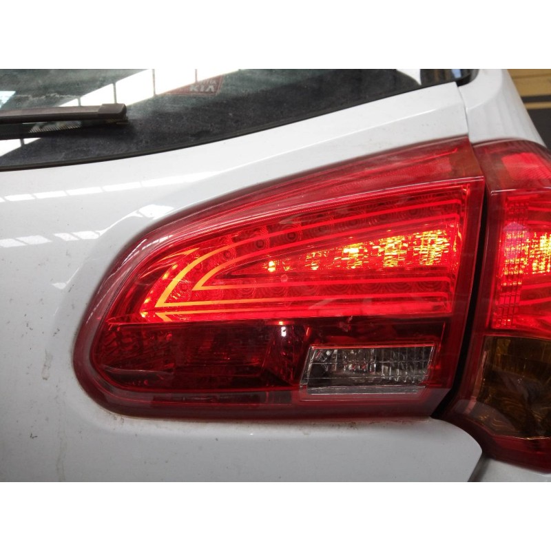 Recambio de piloto trasero derecho porton para kia cee´d drive referencia OEM IAM   