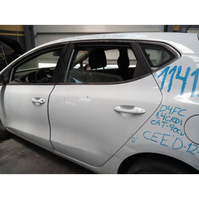 Recambio de puerta trasera izquierda para kia cee´d drive referencia OEM IAM   