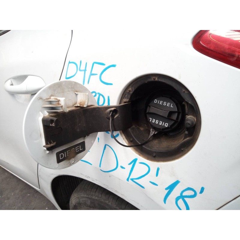 Recambio de tapa exterior combustible para kia cee´d drive referencia OEM IAM   