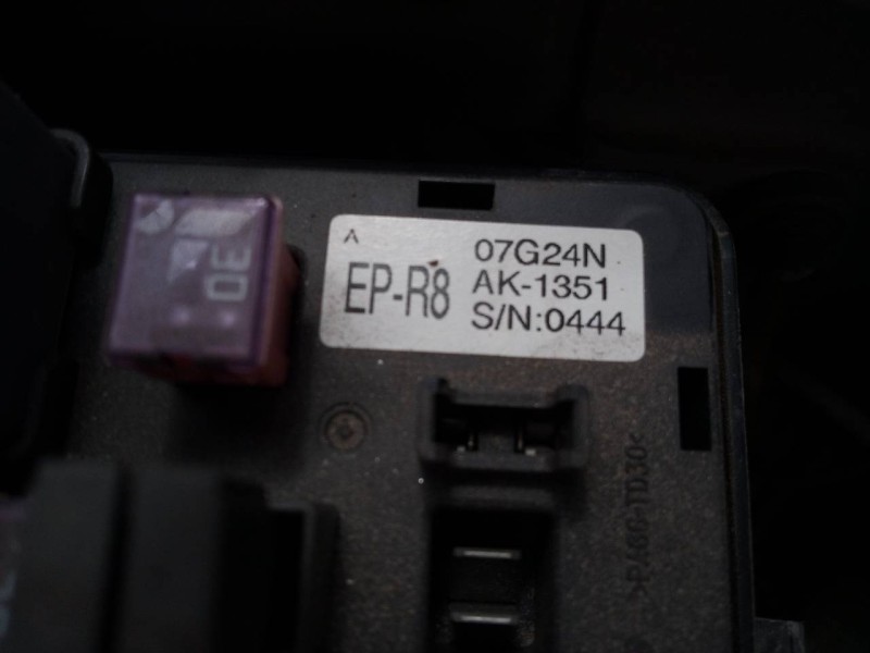 Recambio de caja reles / fusibles para ssangyong kyron 200 xdi limited referencia OEM IAM 07G24N  