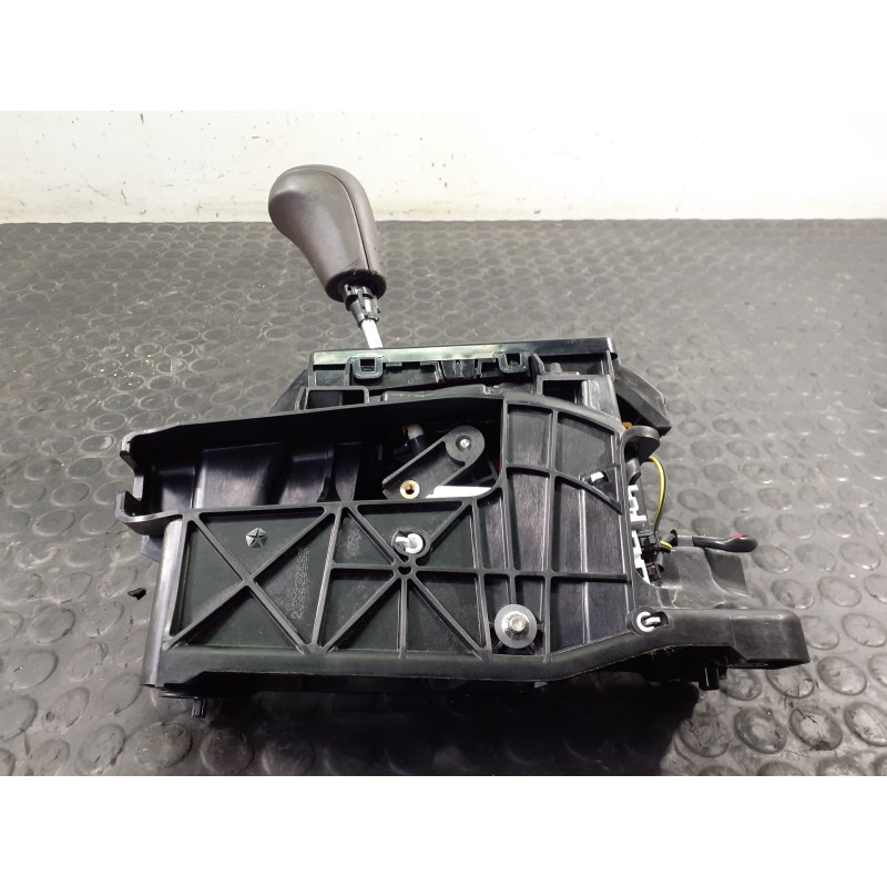 Recambio de palanca cambio para jeep gr.cherokee (wk) 3.0 crd overland referencia OEM IAM P52124792AC  P2-A3-13