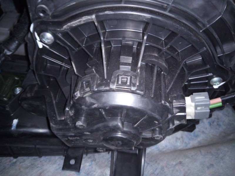 Recambio de ventilador calefaccion para kia cee´d drive referencia OEM IAM F00S3B2474  