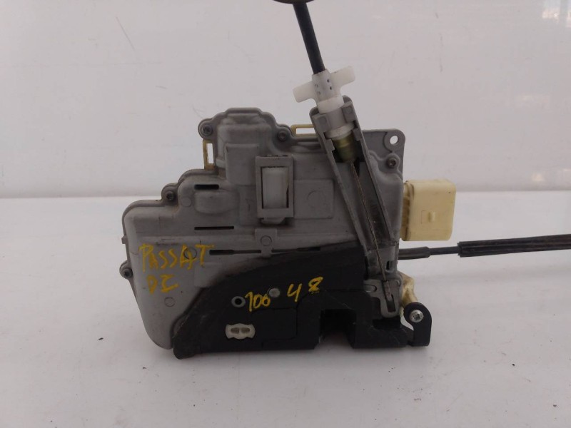 Recambio de cerradura puerta delantera izquierda para volkswagen passat berlina (3c2) advance referencia OEM IAM 3C1837015A  E1-