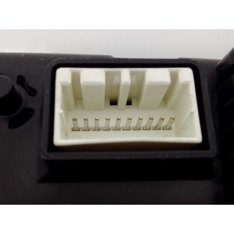 Recambio de cuadro instrumentos para ssangyong kyron 200 xdi limited referencia OEM IAM 8022009100  E3-A3-20-3