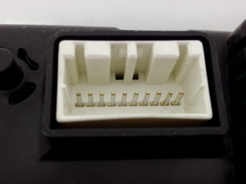 Recambio de cuadro instrumentos para ssangyong kyron 200 xdi limited referencia OEM IAM 8022009100  E3-A3-20-3