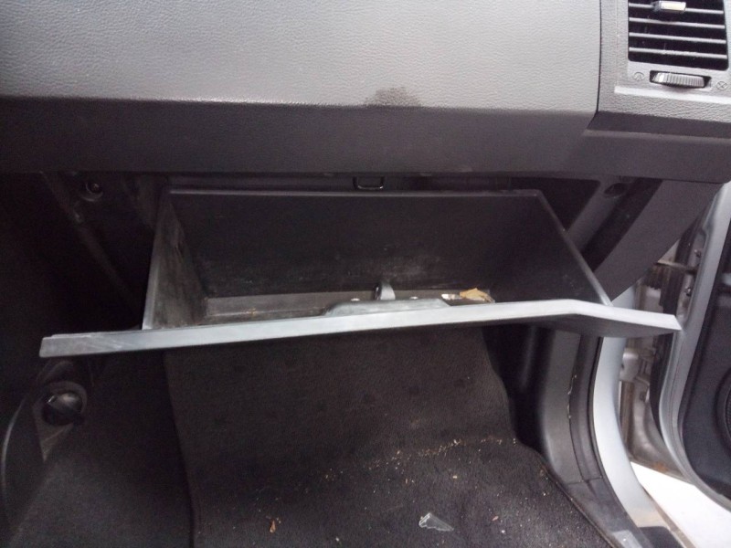 Recambio de guantera para ssangyong kyron 200 xdi limited referencia OEM IAM   