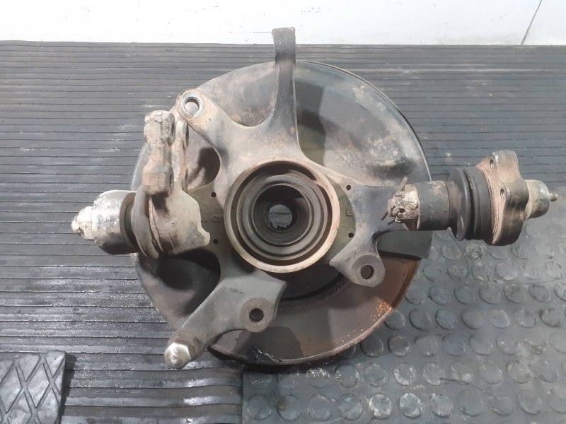 Recambio de mangueta delantera izquierda para nissan terrano/terrano.ii (r20) referencia OEM IAM   P1-A4-34