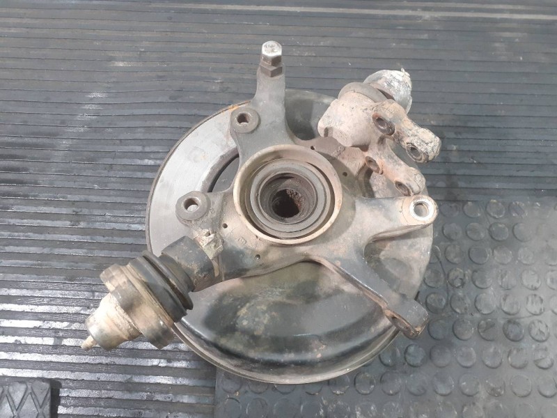 Recambio de mangueta delantera izquierda para nissan terrano/terrano.ii (r20) referencia OEM IAM   P1-A4-34