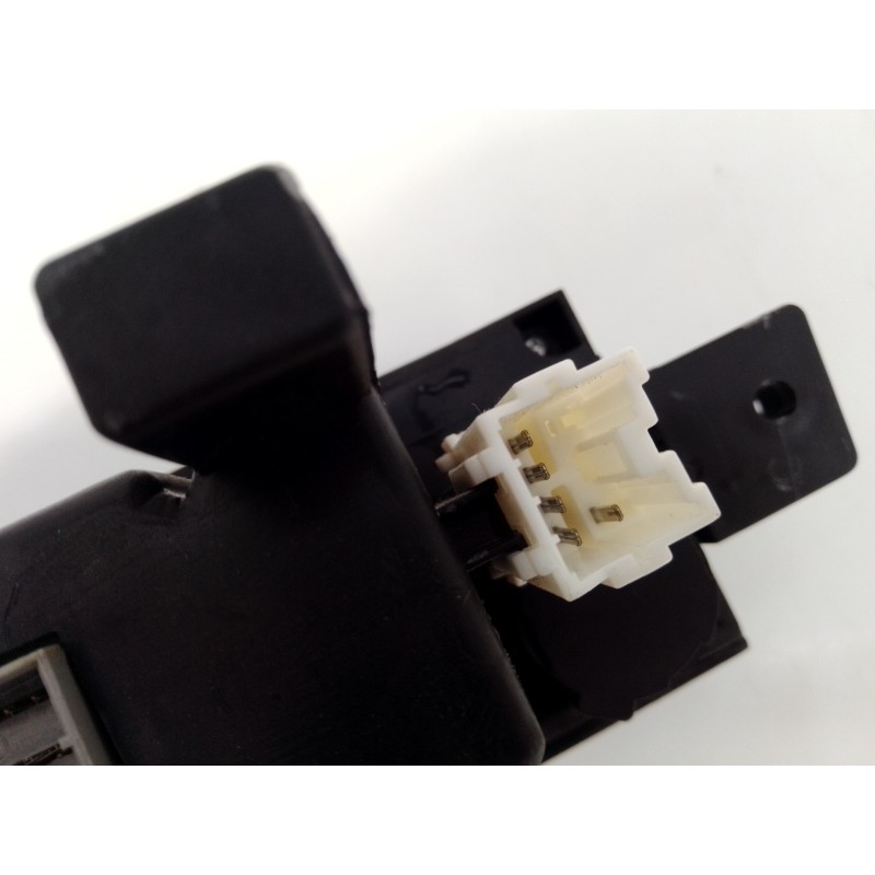 Recambio de mando climatizador para ssangyong kyron 200 xdi limited referencia OEM IAM 6870009070 7G24076 E3-A3-20-3