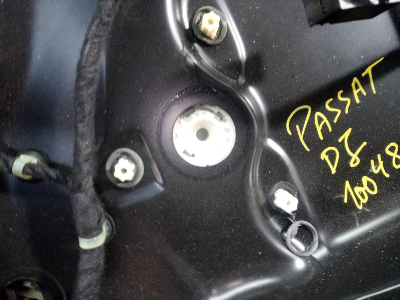 Recambio de elevalunas delantero izquierdo para volkswagen passat berlina (3c2) advance referencia OEM IAM 0712168934  P2-B3-8