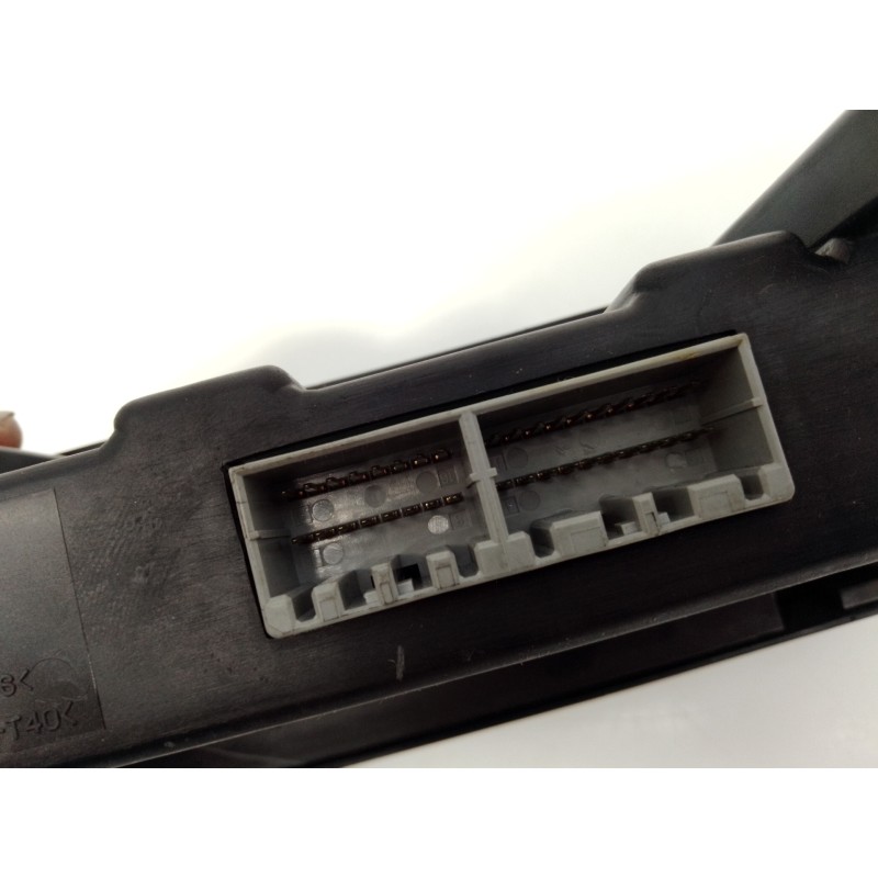 Recambio de mando climatizador para ssangyong kyron 200 xdi limited referencia OEM IAM 6870009070 7G24076 E3-A3-20-3