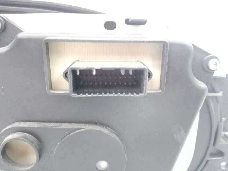 Recambio de cuadro instrumentos para dacia logan laureate referencia OEM IAM P8200650538  E2-A1-30-7