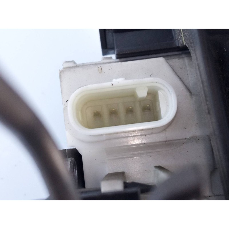 Recambio de cerradura puerta delantera izquierda para mercedes-benz clase b (w246) b 180 cdi (246.212) referencia OEM IAM A20476