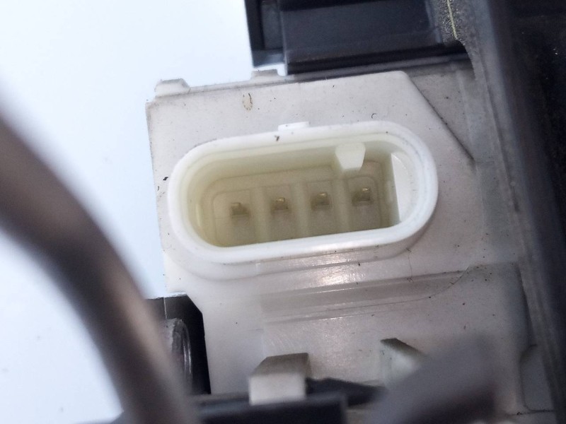 Recambio de cerradura puerta delantera izquierda para mercedes-benz clase b (w246) b 180 cdi (246.212) referencia OEM IAM A20476