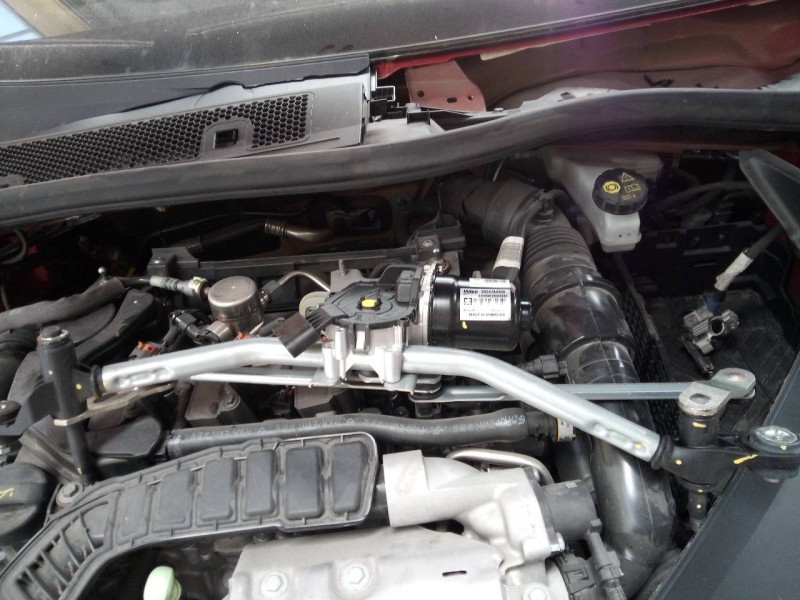 Recambio de motor limpia delantero para peugeot 2008 (p1) active referencia OEM IAM 9824784980  