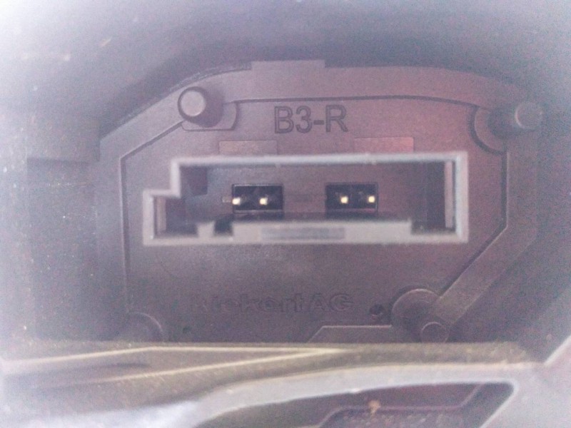 Recambio de cerradura puerta trasera derecha para bmw serie 1 lim. 5-trg. (f20) 118d m sport referencia OEM IAM A053702 51227321