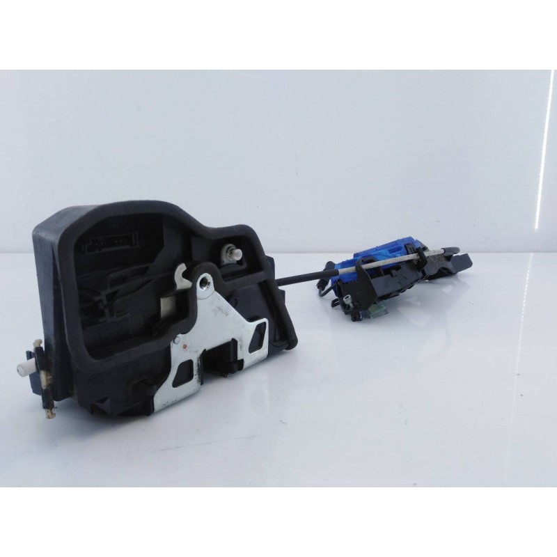 Recambio de cerradura puerta trasera derecha para bmw serie 1 lim. 5-trg. (f20) 118d m sport referencia OEM IAM A053702 51227321