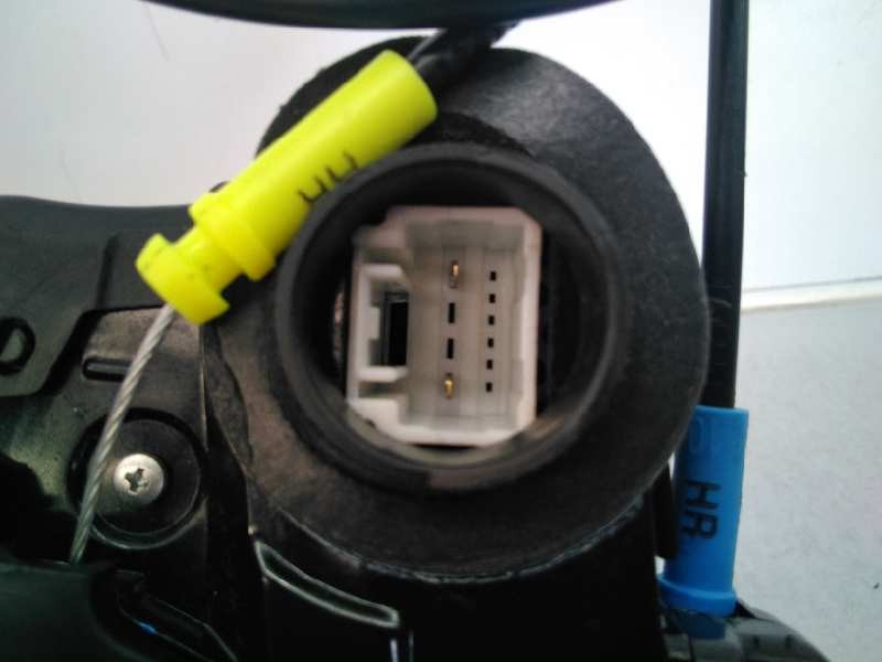 Recambio de cerradura puerta trasera izquierda para toyota auris live referencia OEM IAM 6906042021  E2-B4-20-2