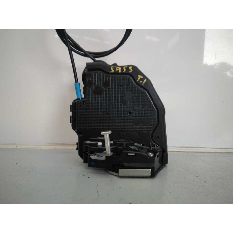 Recambio de cerradura puerta trasera izquierda para toyota auris live referencia OEM IAM 6906042021  E2-B4-20-2
