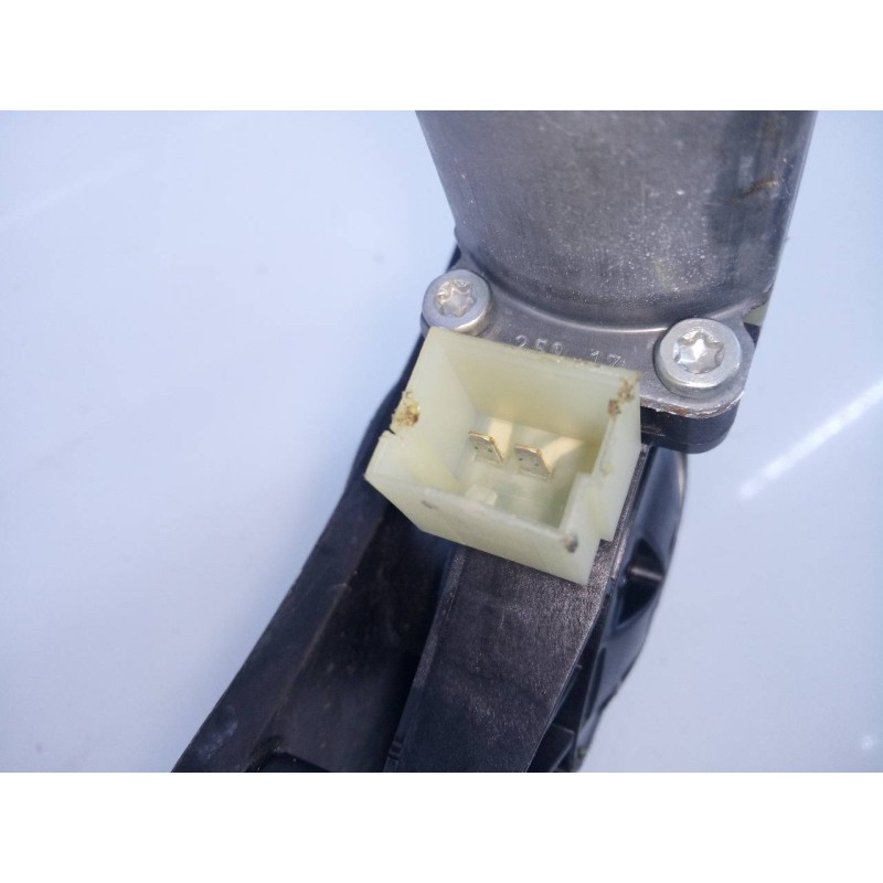 Recambio de elevalunas delantero derecho para volkswagen tiguan sport bmt referencia OEM IAM 5Q0959901C  E1-A5-27-1