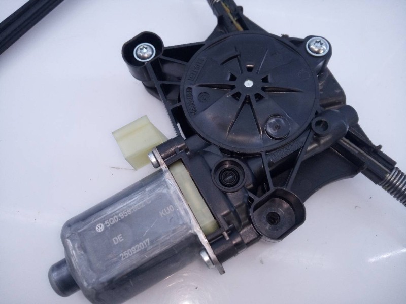 Recambio de elevalunas delantero izquierdo para volkswagen tiguan sport bmt referencia OEM IAM 5Q0959802C  E1-A5-27-1