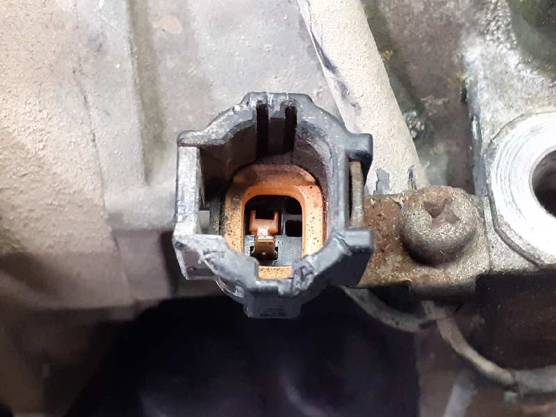 Recambio de compresor aire acondicionado para nissan x-trail (t30) sport referencia OEM IAM 926005M30A 181422982 P3-B3-4-3