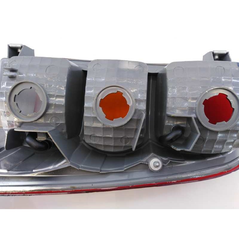 Recambio de piloto trasero izquierdo para toyota hilux (kun) referencia OEM IAM 03076564  E2-B4-23-2