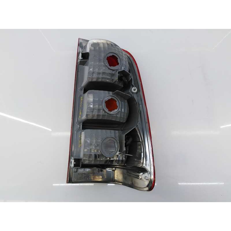 Recambio de piloto trasero izquierdo para toyota hilux (kun) referencia OEM IAM 03076564  E2-B4-23-2