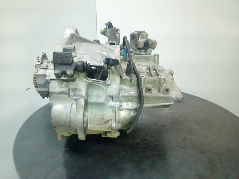 Recambio de caja cambios para nissan x-trail (t30) sport referencia OEM IAM YD4  M1-B4-84